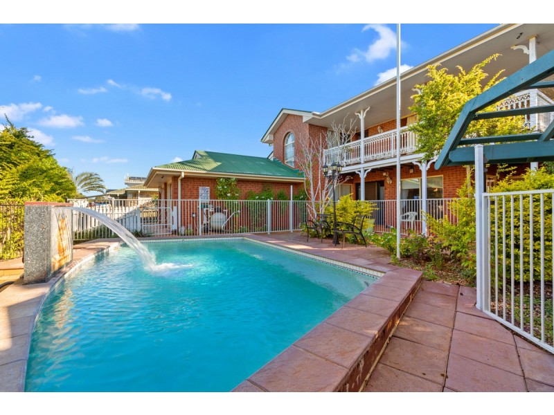 1 Labib Street, Redland Bay QLD 4165