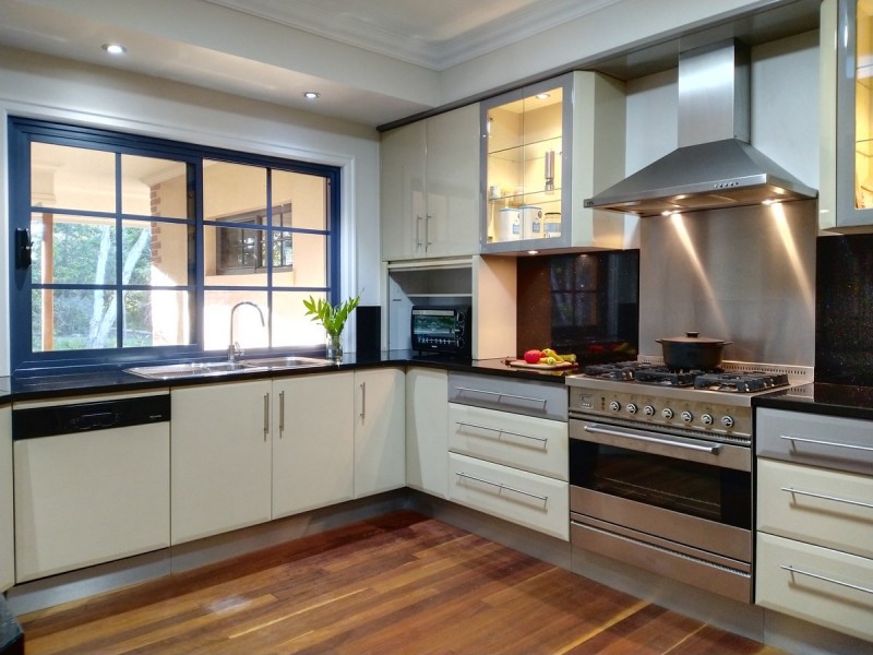 2 Dinwoodie Road, Thornlands QLD 4164