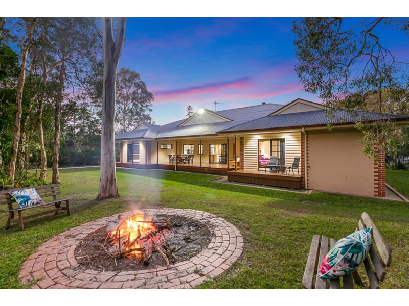 2 Dinwoodie Road, Thornlands QLD 4164