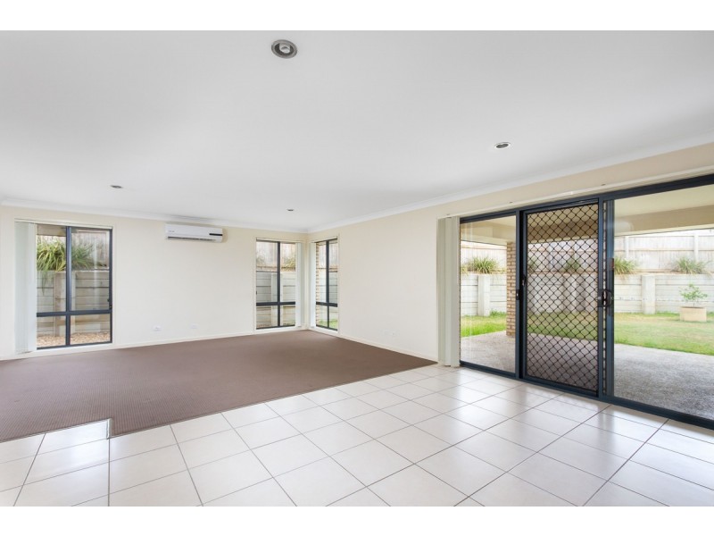 5 Louise Court, Eagleby QLD 4207