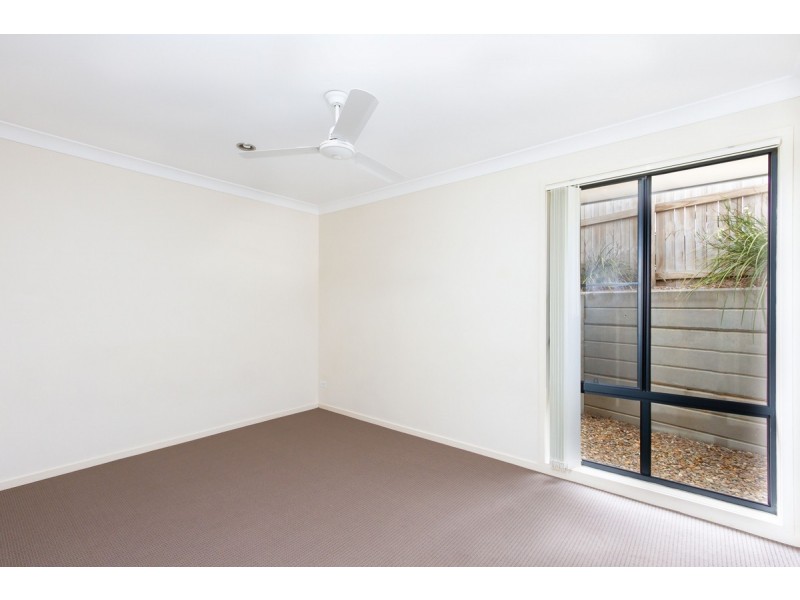 5 Louise Court, Eagleby QLD 4207