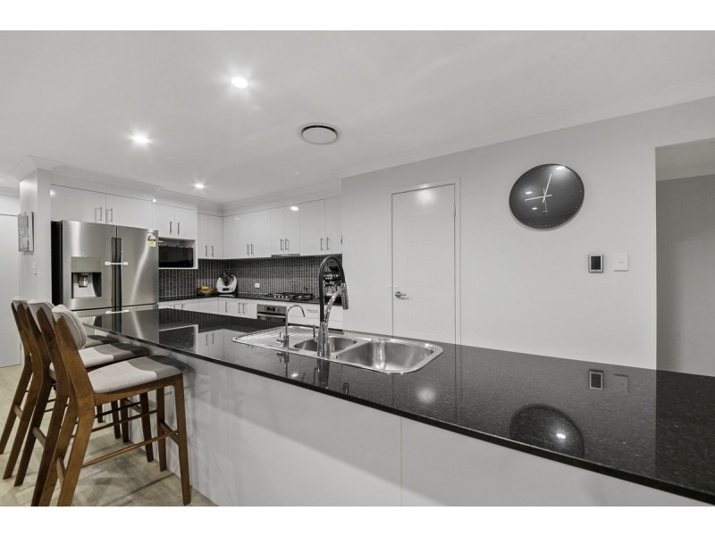 41 Parkgrove Street, Birkdale QLD 4159