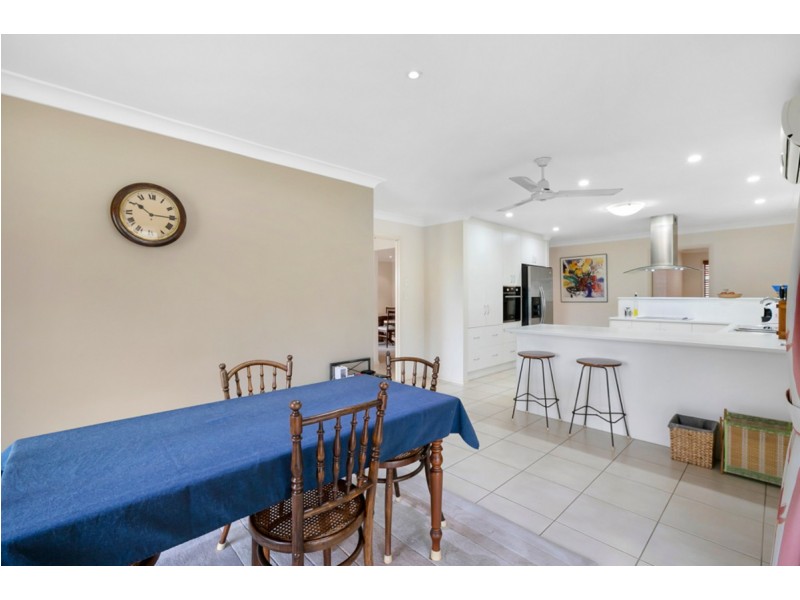 5 Linthorpe Court, Capalaba QLD 4157