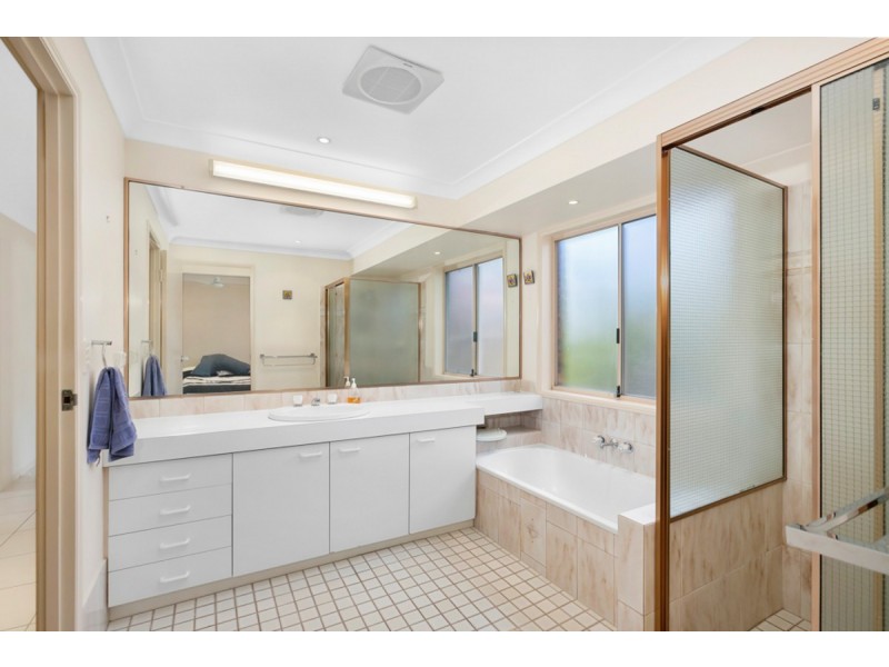 5 Linthorpe Court, Capalaba QLD 4157
