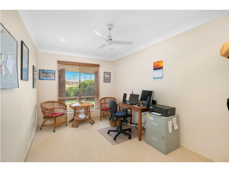 5 Linthorpe Court, Capalaba QLD 4157