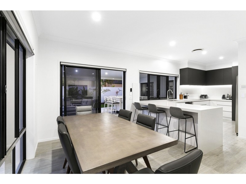 17 Voyagers Court, Raby Bay QLD 4163