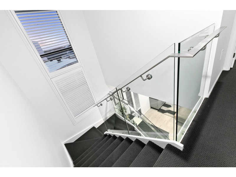 17 Voyagers Court, Raby Bay QLD 4163