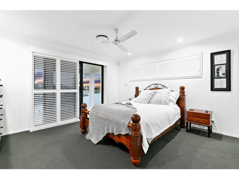 17 Voyagers Court, Raby Bay QLD 4163