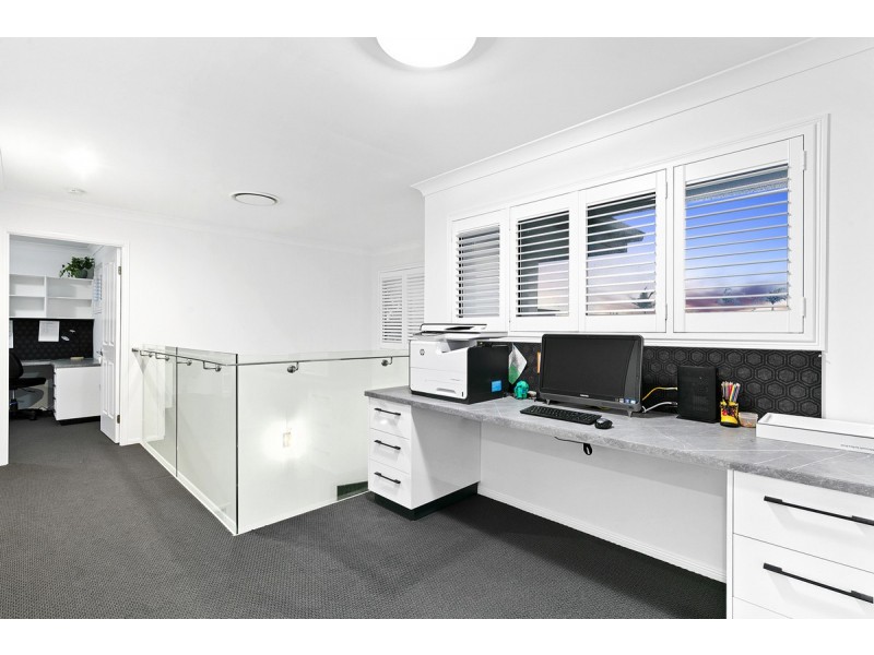 17 Voyagers Court, Raby Bay QLD 4163