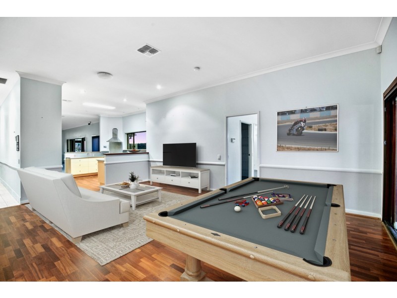 83 Masthead Drive, Raby Bay QLD 4163