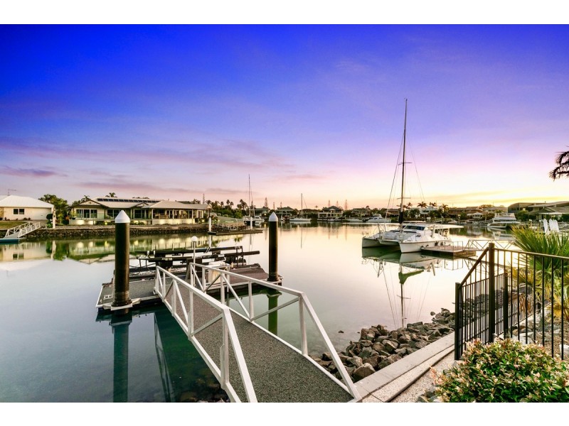 83 Masthead Drive, Raby Bay QLD 4163