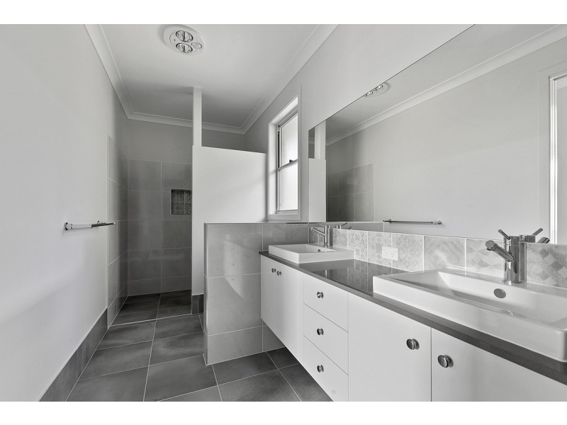 5 Frederick Street, Wellington Point QLD 4160