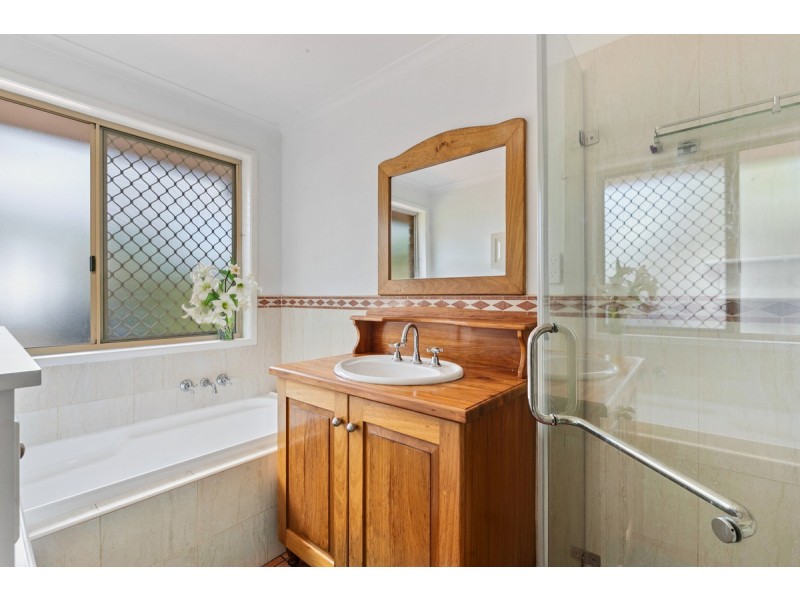 5 Allendale Place, Alexandra Hills QLD 4161