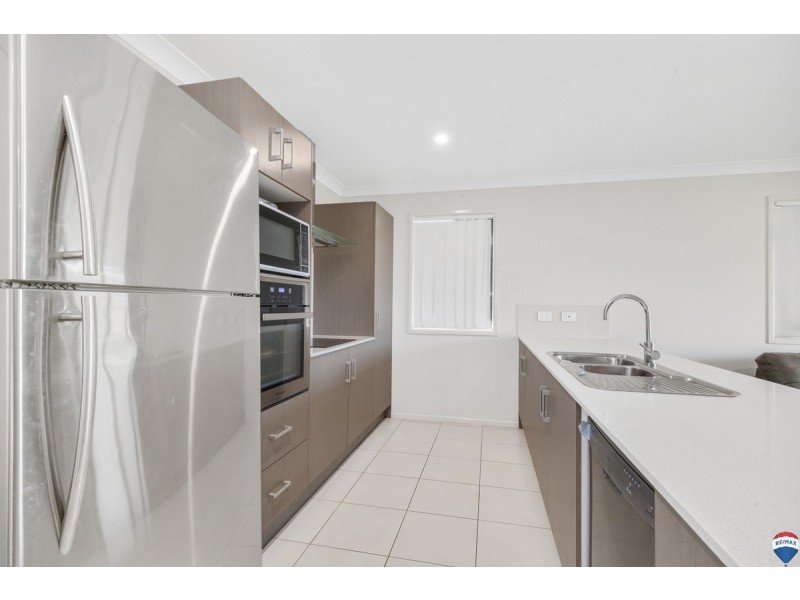 15 Valley Road, Wellington Point QLD 4160
