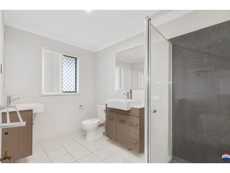 15 Valley Road, Wellington Point QLD 4160