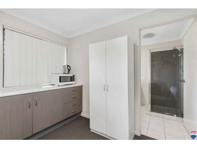 15 Valley Road, Wellington Point QLD 4160