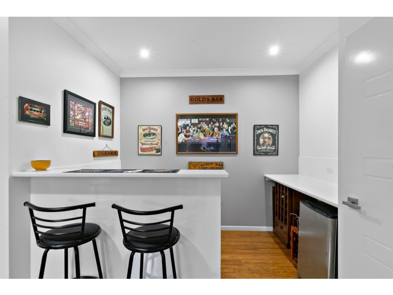 7 Orpheus Place, Redland Bay QLD 4165