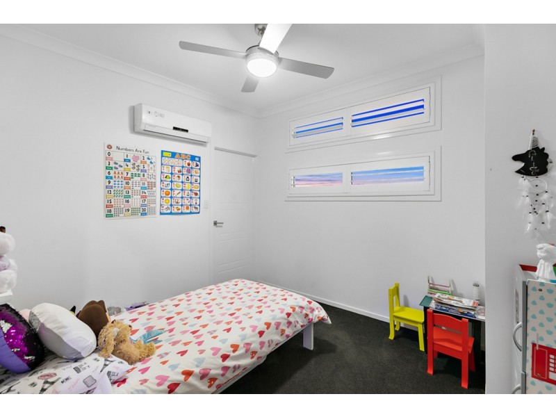 7 Orpheus Place, Redland Bay QLD 4165