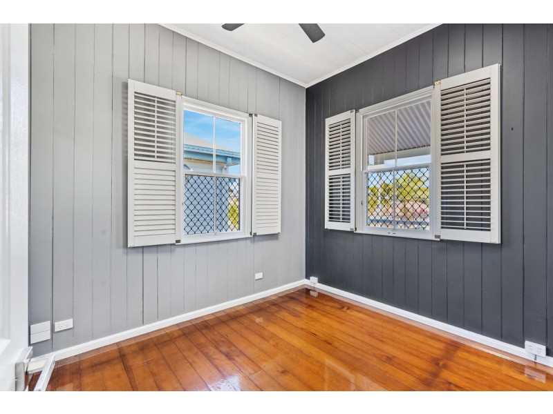 61 Haig Street, Wynnum West QLD 4178