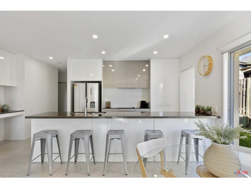 33 Ravenbourne Circuit, Capalaba QLD 4157