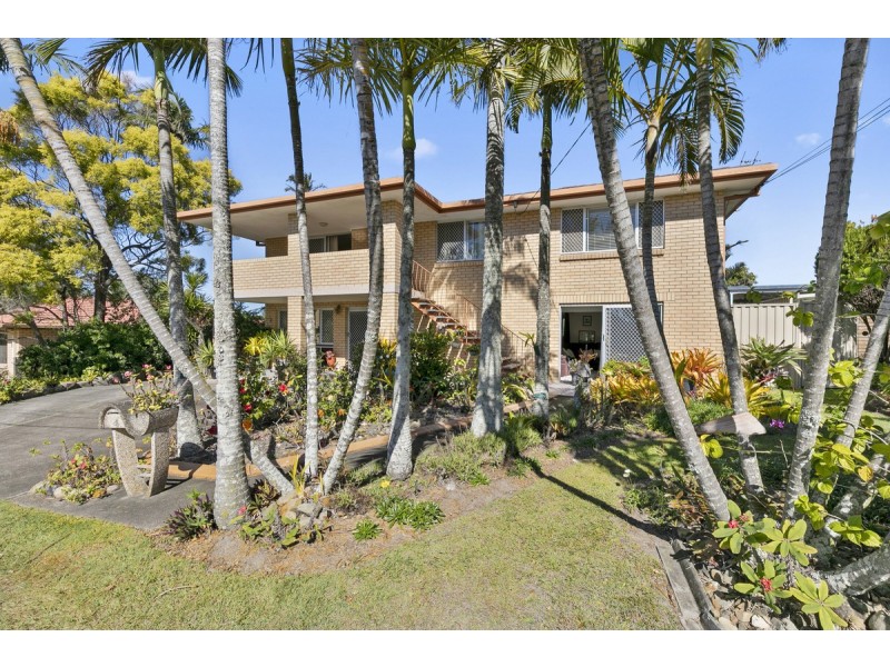 4 Linda Street, Birkdale QLD 4159