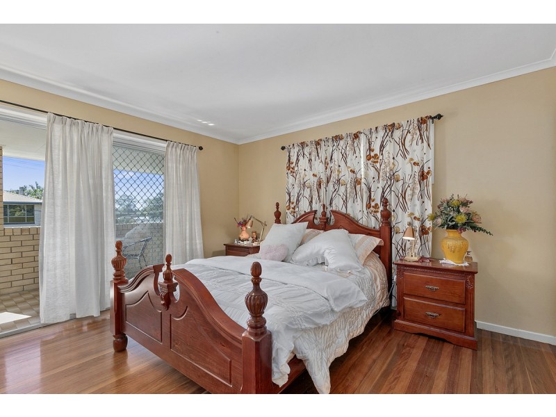 4 Linda Street, Birkdale QLD 4159