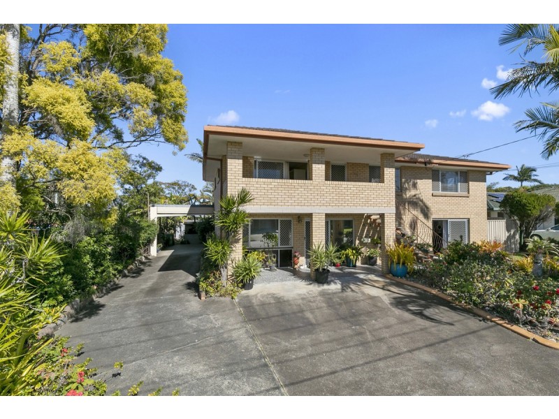 4 Linda Street, Birkdale QLD 4159