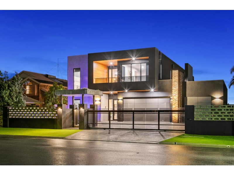59 Anchorage Drive, Raby Bay QLD 4163
