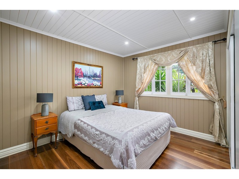 2 Keppell Street, Birkdale QLD 4159