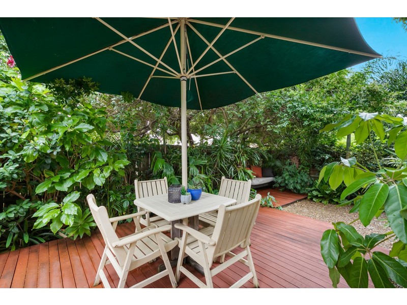 2 Keppell Street, Birkdale QLD 4159