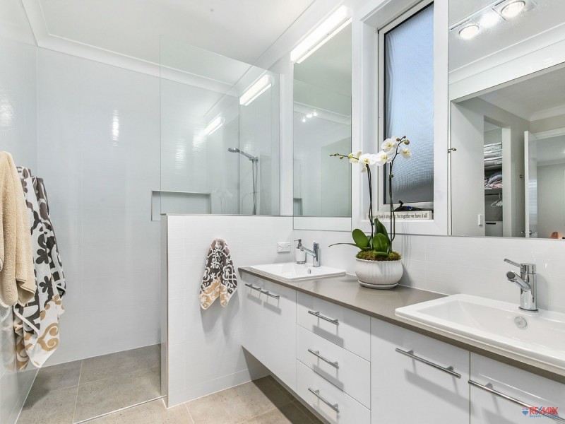 32 Tindappah Drive, Thornlands QLD 4164