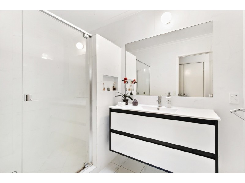 15/6 Macgregor Drive, Birkdale QLD 4159