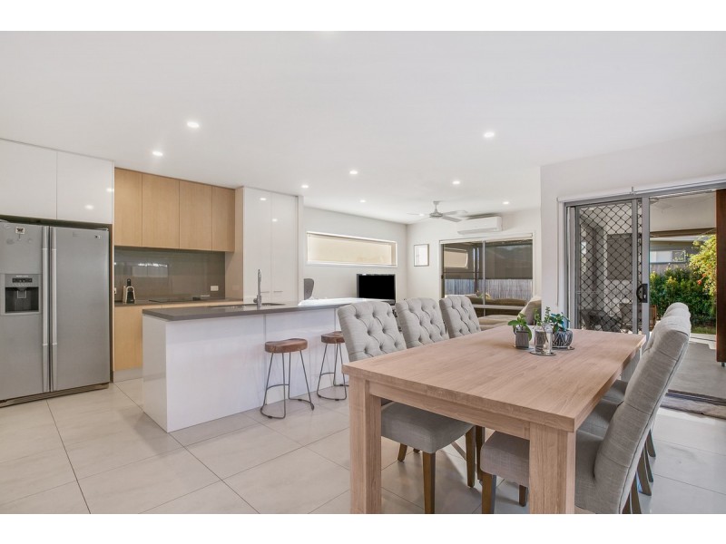 27 Brooyar Crescent, Capalaba QLD 4157