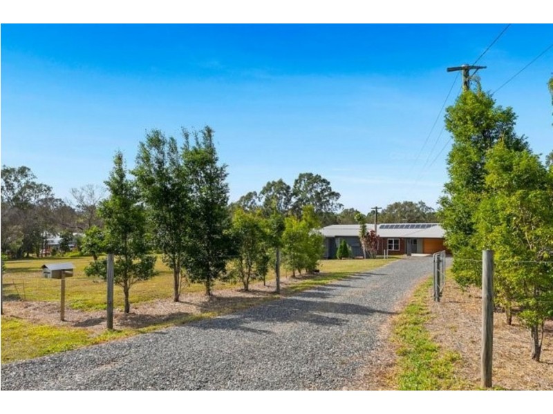 64 Heinemann Road, Redland Bay QLD 4165