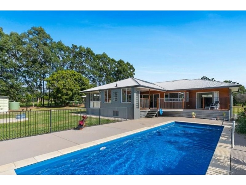 64 Heinemann Road, Redland Bay QLD 4165