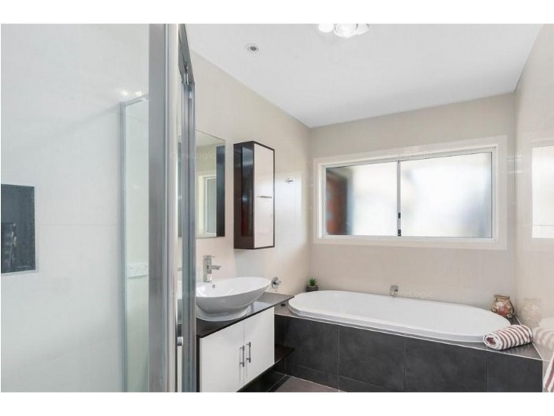 64 Heinemann Road, Redland Bay QLD 4165