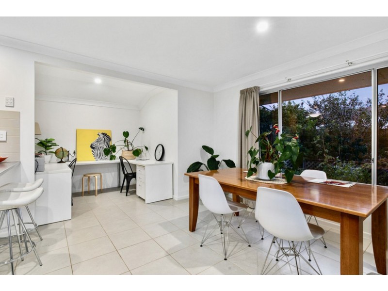 4 Rosebud Esplanade, Victoria Point QLD 4165
