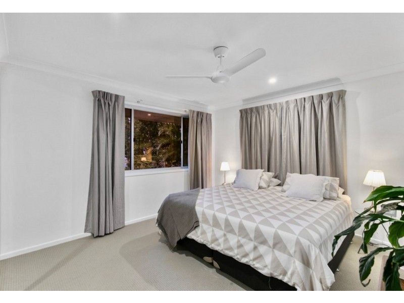 4 Rosebud Esplanade, Victoria Point QLD 4165