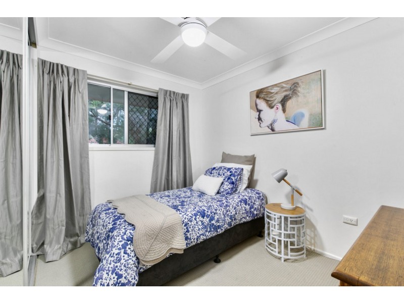 4 Rosebud Esplanade, Victoria Point QLD 4165