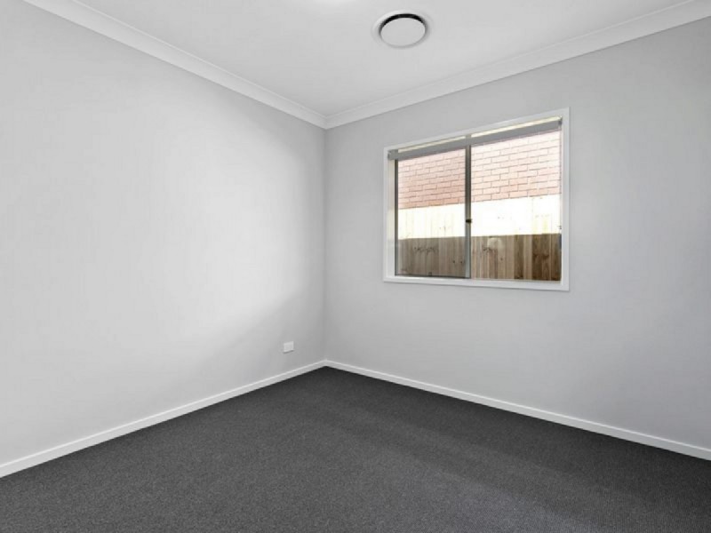 11 Rodney Street, Wynnum West QLD 4178