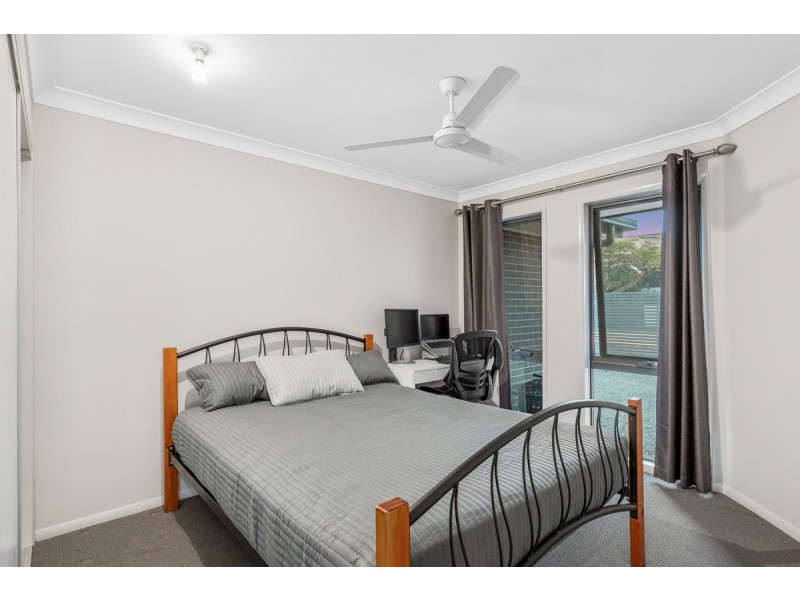 1 Jean Street, Thorneside QLD 4158