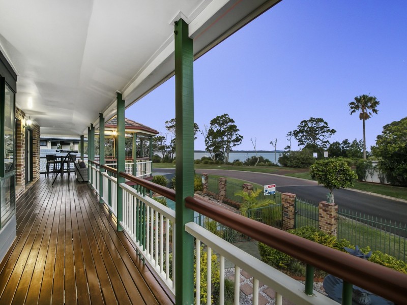 21 The Boulevard, Redland Bay QLD 4165