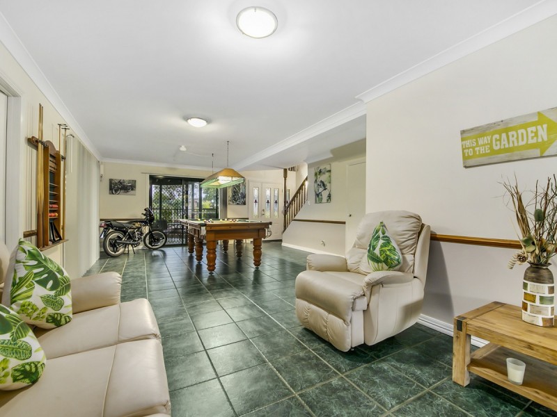 21 The Boulevard, Redland Bay QLD 4165