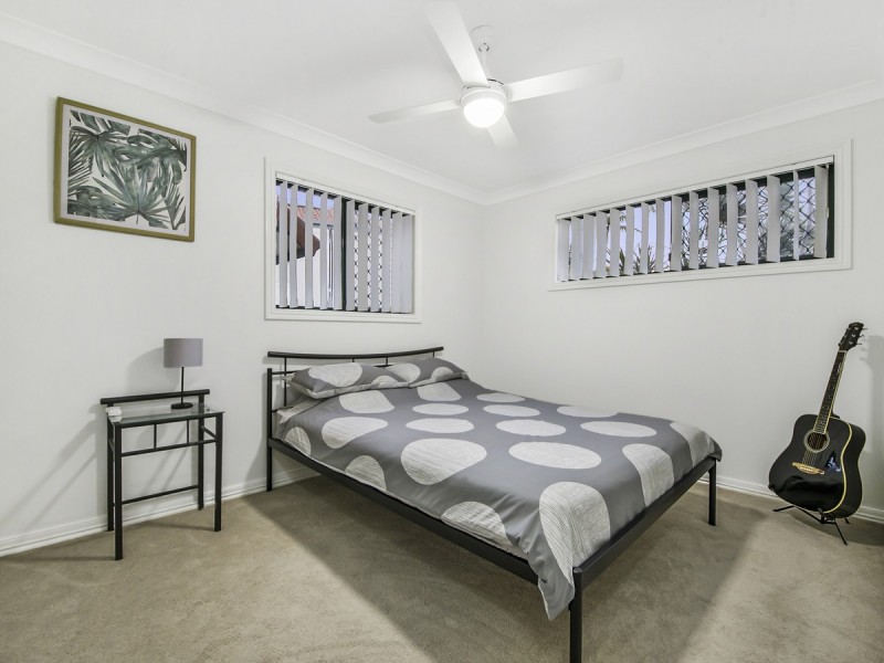 21 The Boulevard, Redland Bay QLD 4165