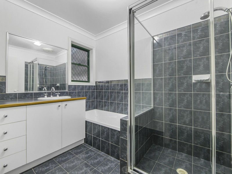 21 The Boulevard, Redland Bay QLD 4165
