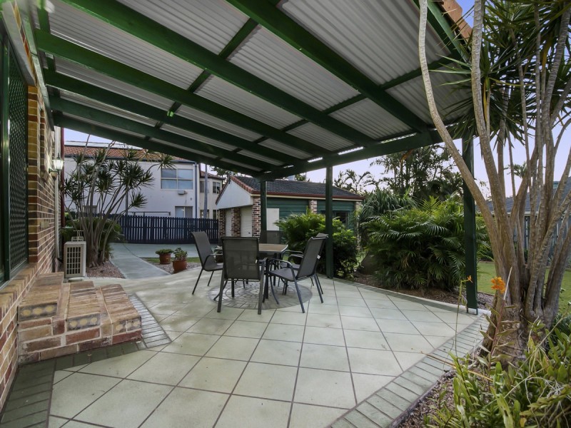 21 The Boulevard, Redland Bay QLD 4165