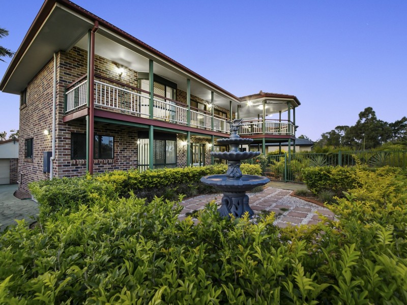 21 The Boulevard, Redland Bay QLD 4165