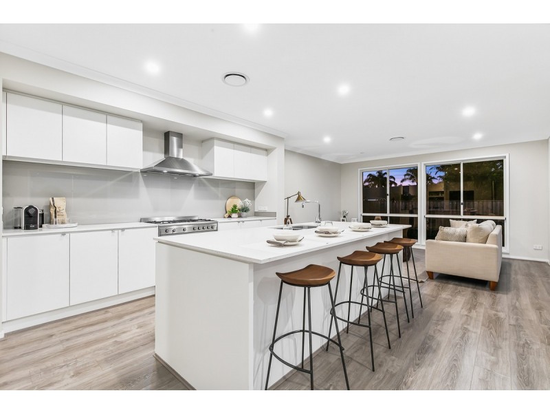 8 Shoreside Close, Birkdale QLD 4159