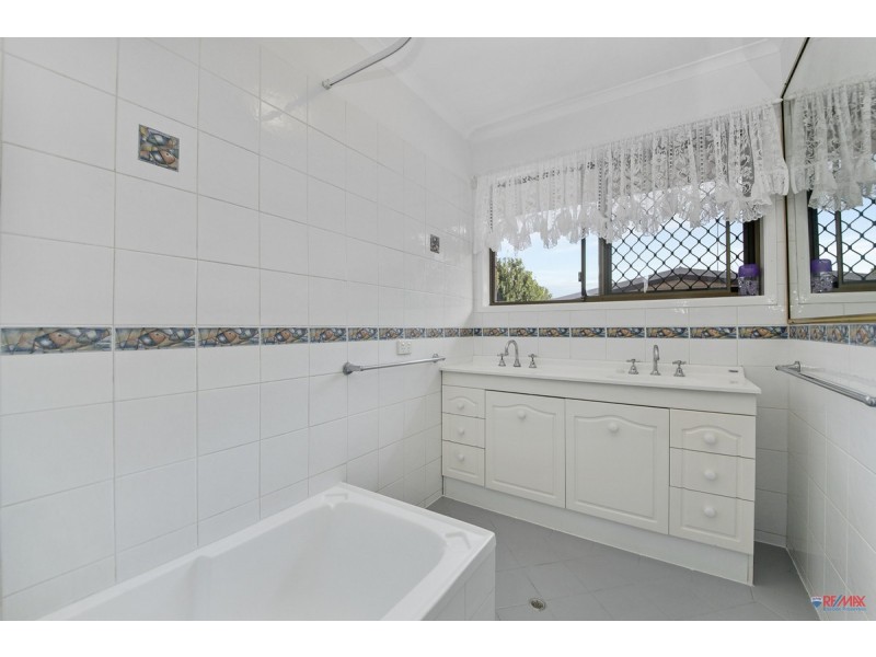 12 Moselle Drive, Thornlands QLD 4164