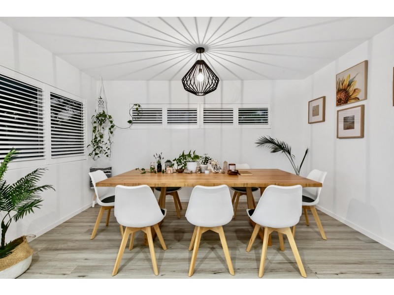 8 Binnacle Close, Raby Bay QLD 4163